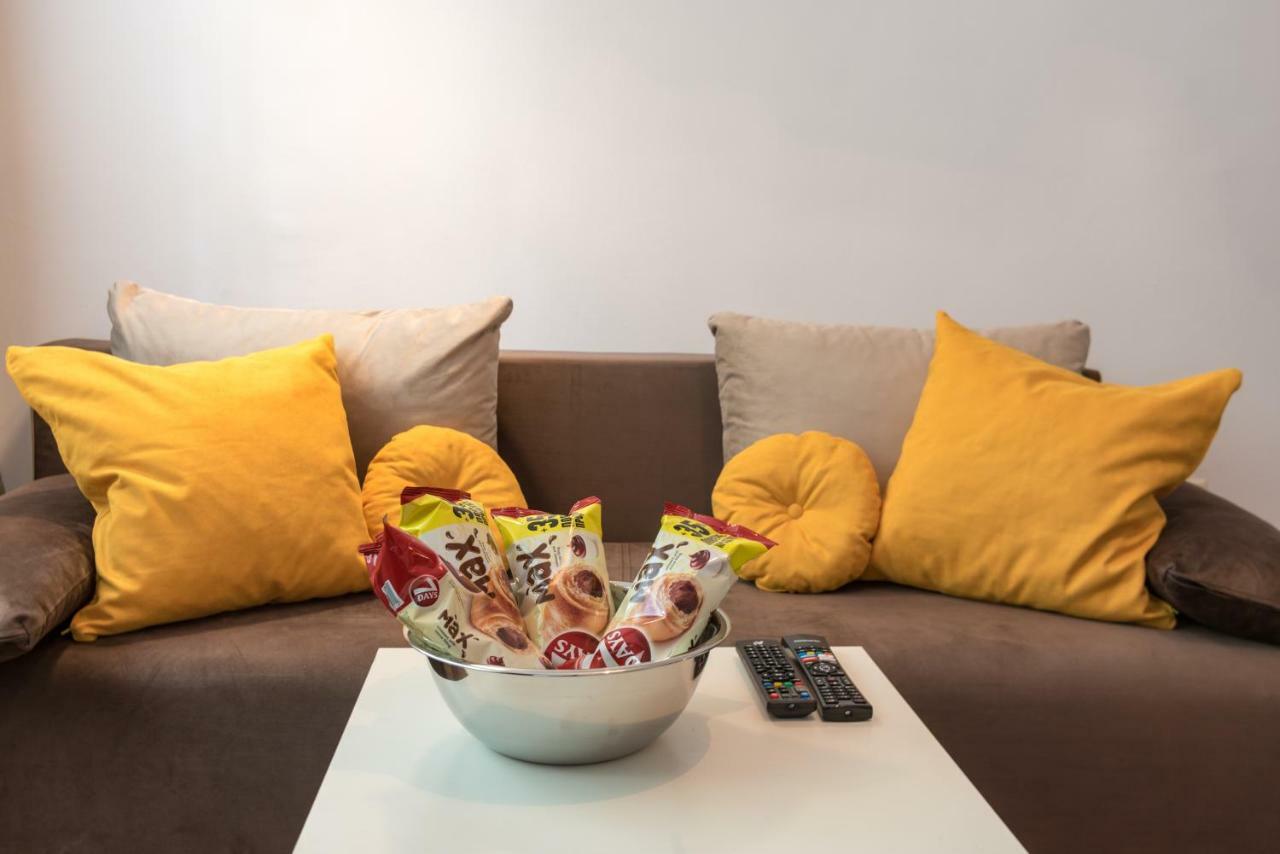 Comfort.Chic.Charming Apt With Terrace Near Ndk Sófia Exterior foto
